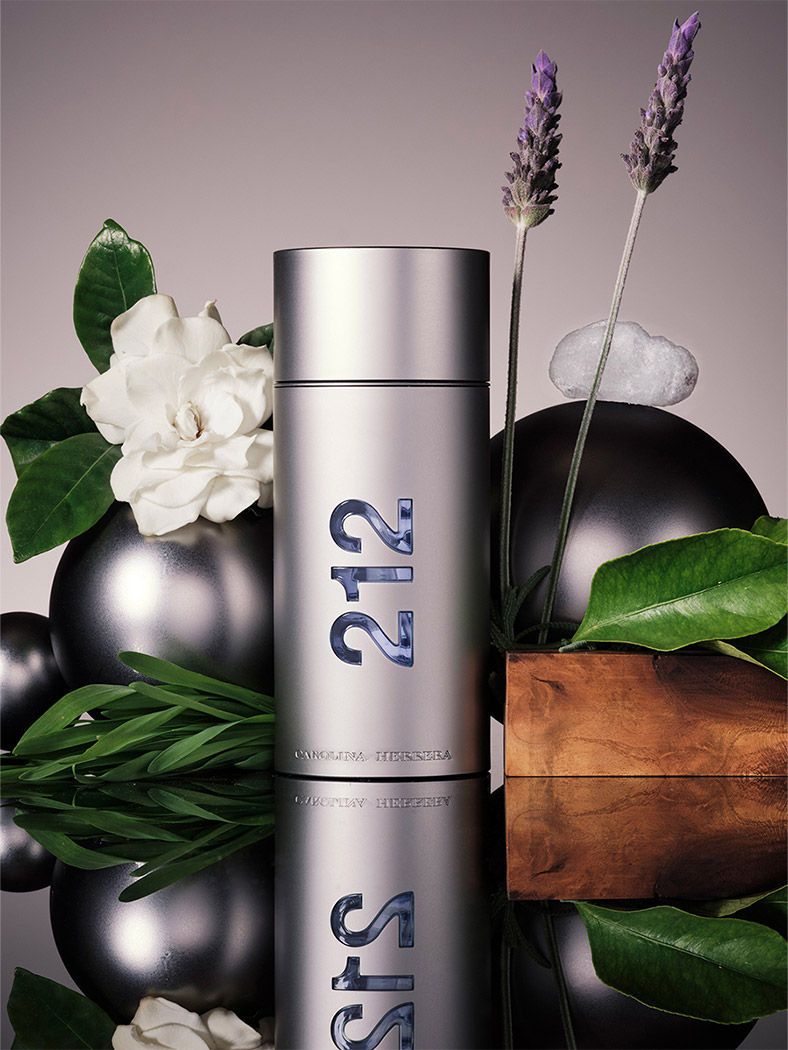 Carolina Herrera 212 Men Eau De Toilette Spray 50ml